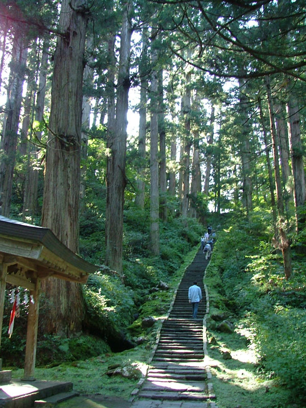一番はじめの石段